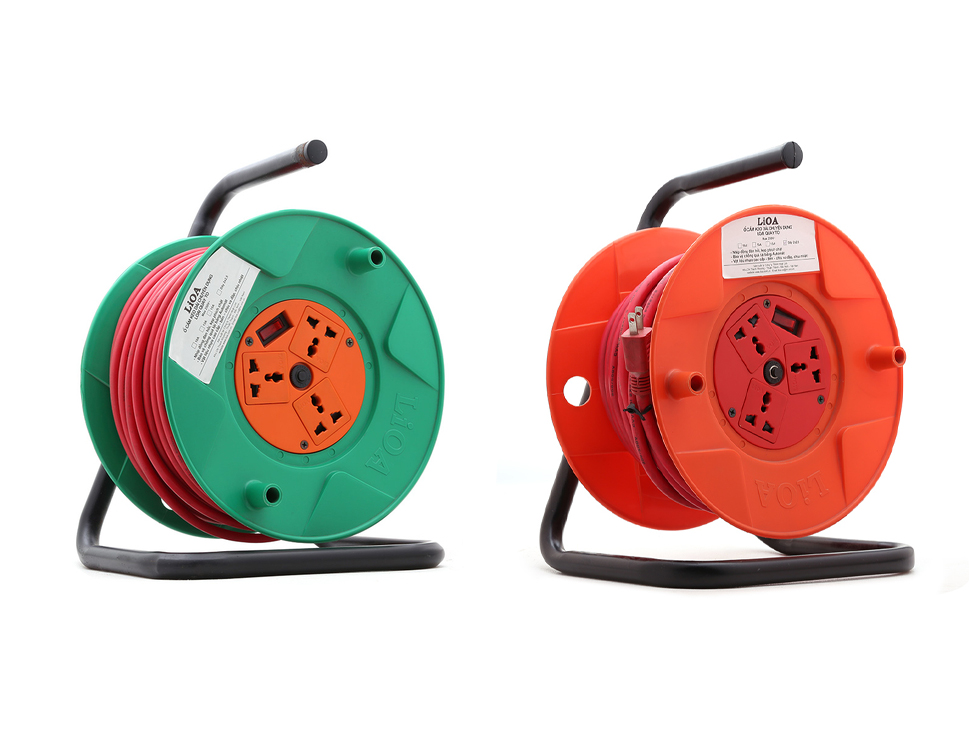 Ổ cắm k&eacute;o d&agrave;i quay tay kiểu RULO loại phổ th&ocirc;ng (QT30-3-10A)