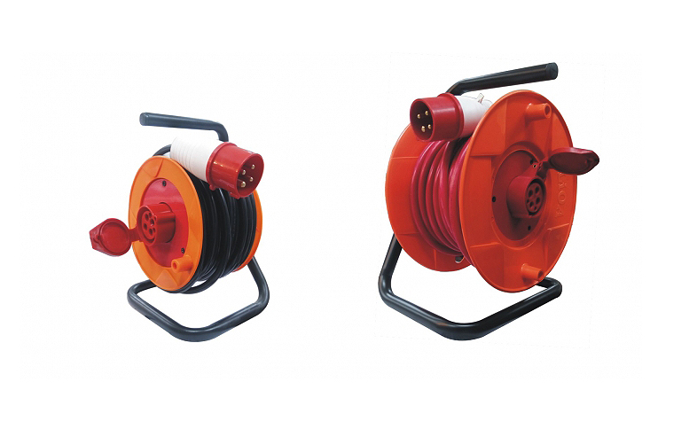 Ổ cắm k&eacute;o d&agrave;i quay tay kiểu RULO ổ cắm 1 pha 3 d&acirc;y (QT1P16CCA-20)