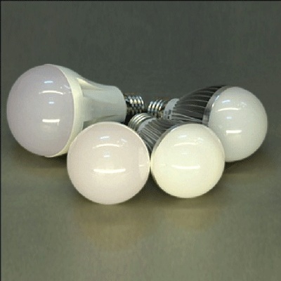 Bóng đèn LED maxlight 5W loại thân nhựa